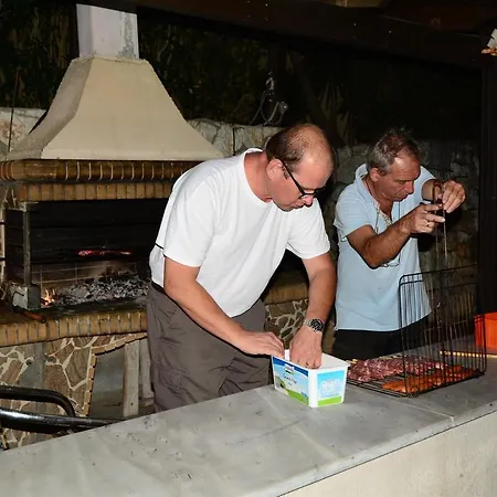 Poseidon Apartahotel Spartia