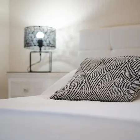 Poseidon Apartahotel Spartia