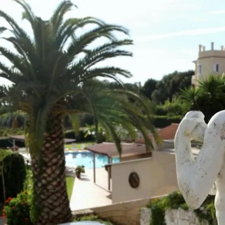 Poseidon Apartahotel