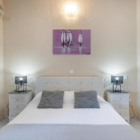 Aparthotel Poseidon 4*