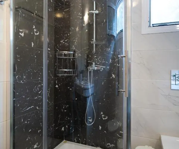 Poseidon Aparthotel 4*